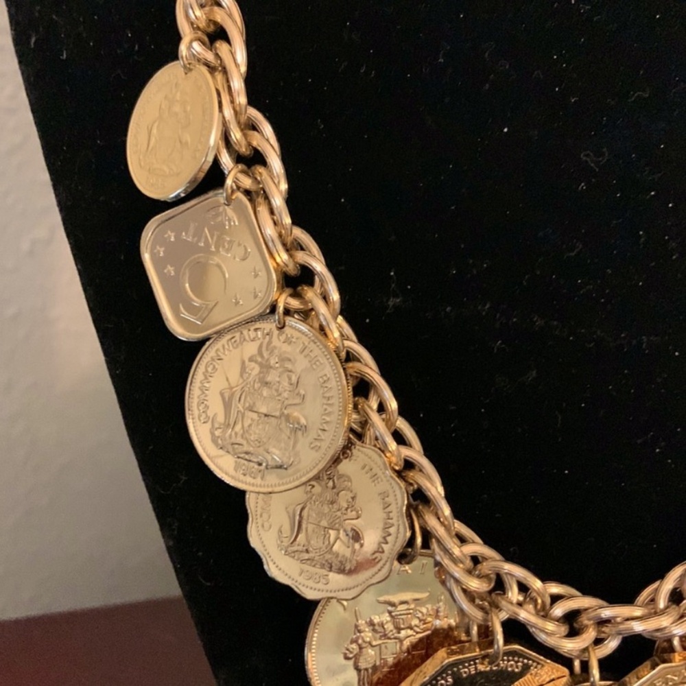 Franklin Mint dipped 24kt plated Gold dipped Carribean Coin Necklace - Picture 5 of 7